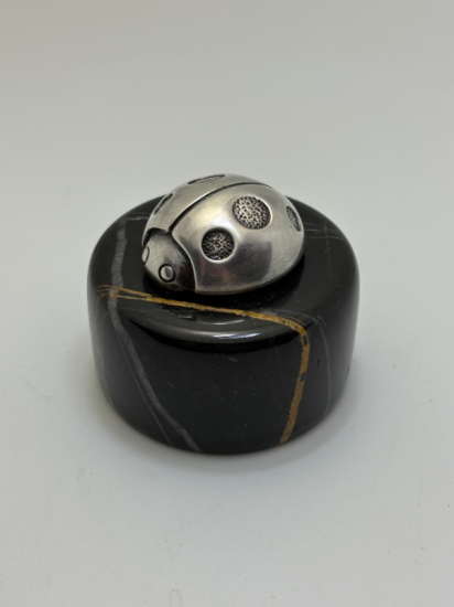 Akbank Urart Gümüş - Mermer Kağıt Ağırlığı