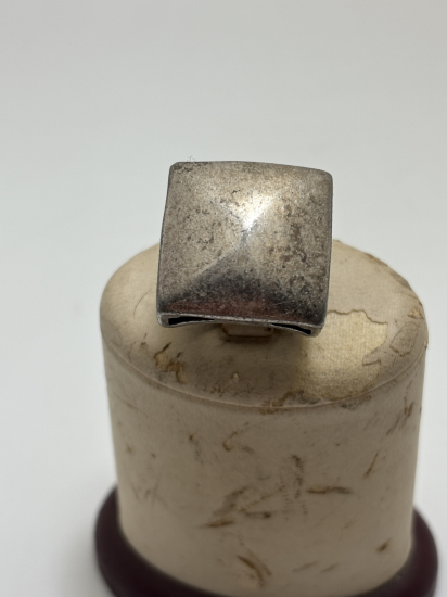 VİNTAGE GENİŞ GÖVDELİ GEOMETRİK YÜZÜK