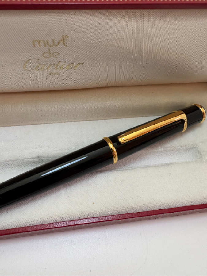 Cartier Trinity Tükenmez Kalem