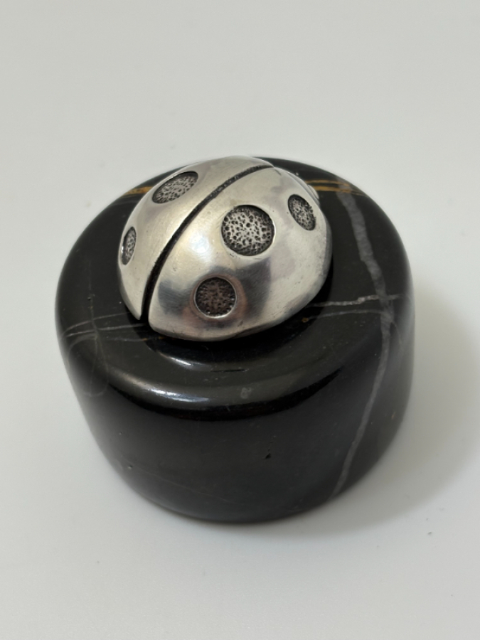 Akbank Urart Gümüş - Mermer Kağıt Ağırlığı