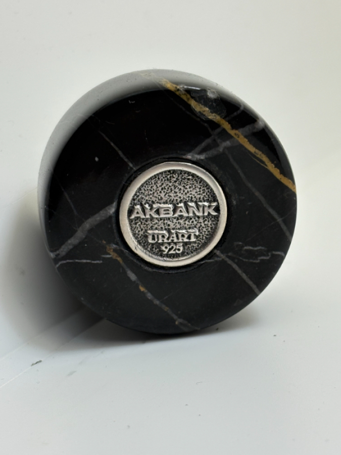 Akbank Urart Gümüş - Mermer Kağıt Ağırlığı