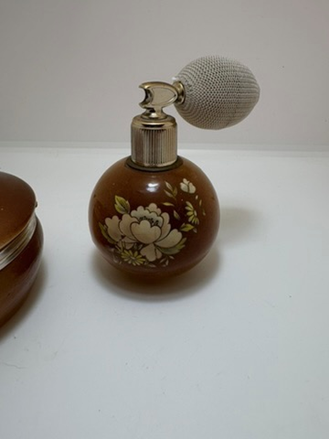 Mermer Mücevher Kutusu ve Parfüm Şişesi