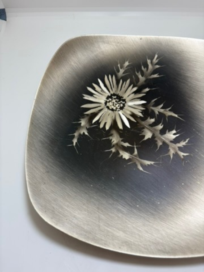 Metal Dekoratif Tabak