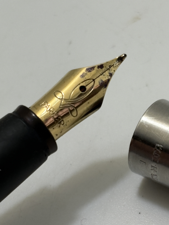 PARKER FRONTIER PASLANMAZ ÇELİK DOLMA KALEM