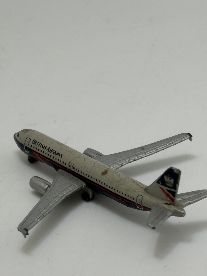 BRITISH AIRWAYS METAL YOLCU UÇAĞI MAKETİ