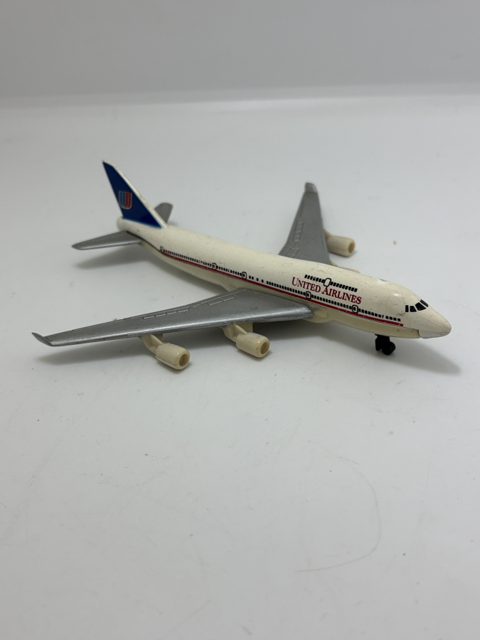 UNITED AIRLINES METAL YOLCU UÇAĞI MAKETİ