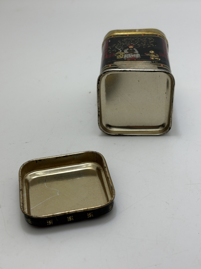 VİNTAGE ÇİN MOTİFLİ METAL ÇAY KUTUSU